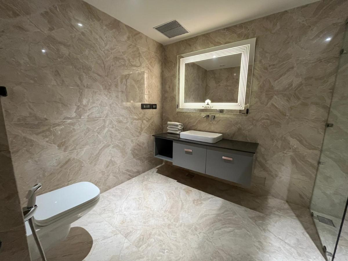 Hotel Dayal Gateway Lucknow Zewnętrze zdjęcie
