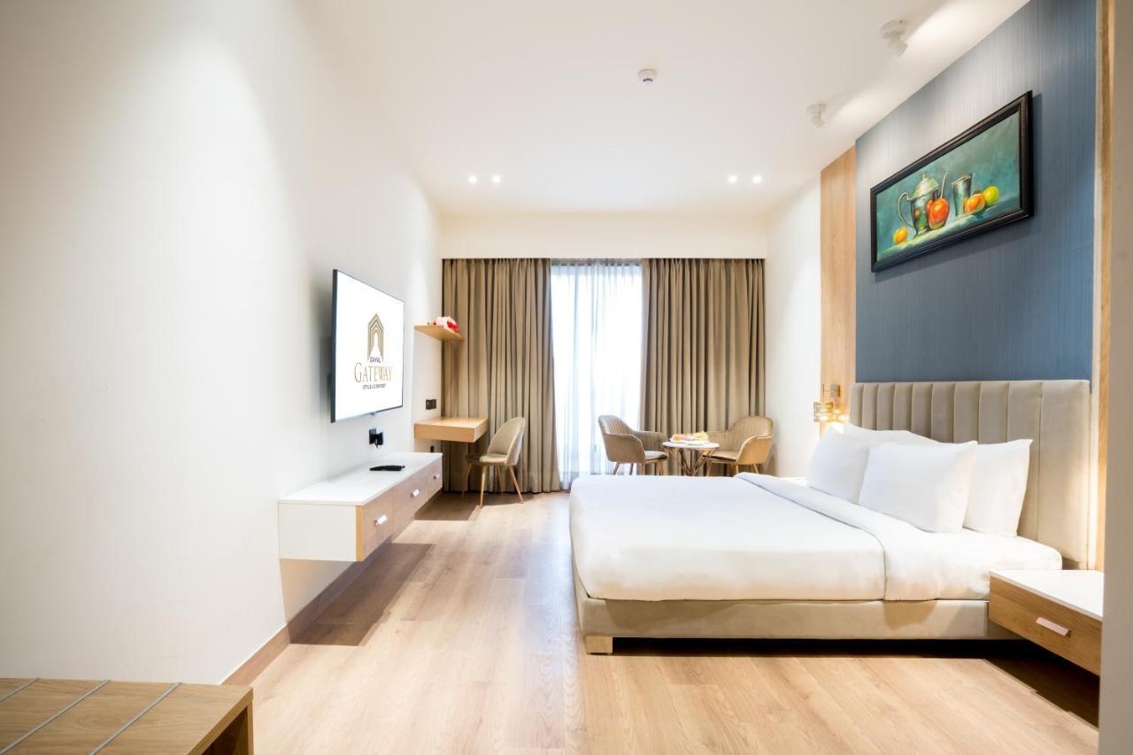 Hotel Dayal Gateway Lucknow Zewnętrze zdjęcie