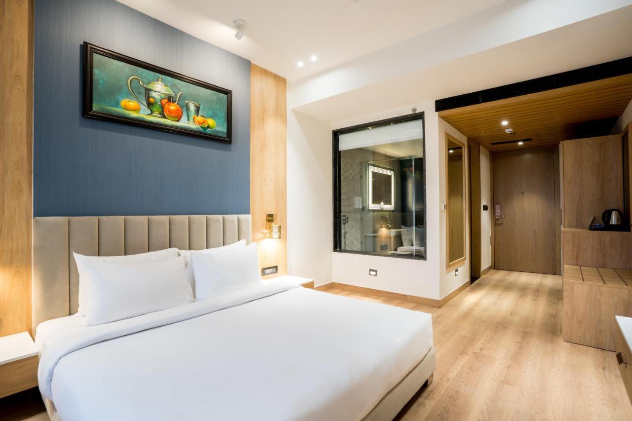 Hotel Dayal Gateway Lucknow Zewnętrze zdjęcie