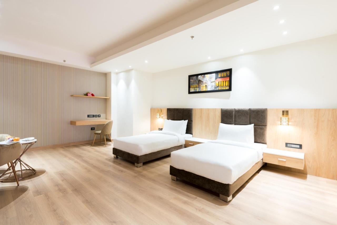Hotel Dayal Gateway Lucknow Zewnętrze zdjęcie